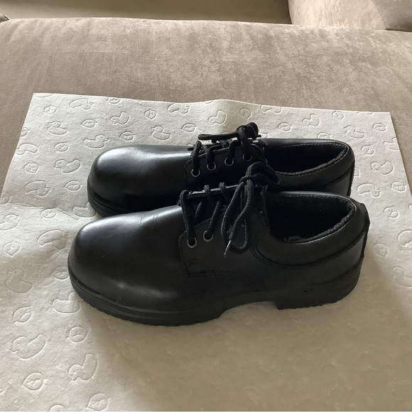 Black Slip Grip Steel toe - Picture 3 of 5